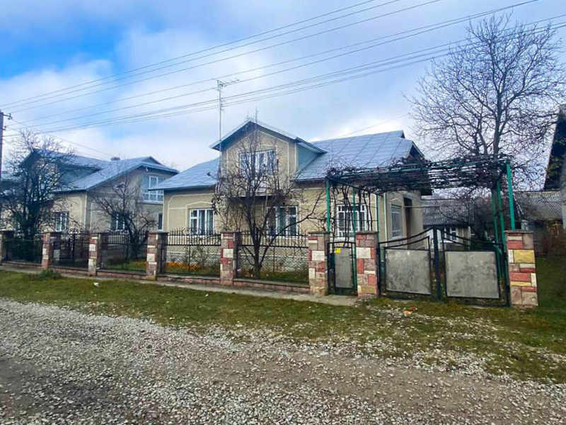 Будинок в Надвірнянському районі