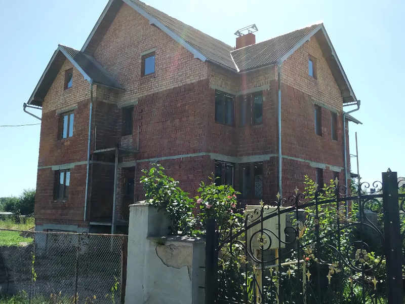 Продається будинок в Івано-Франківському районі